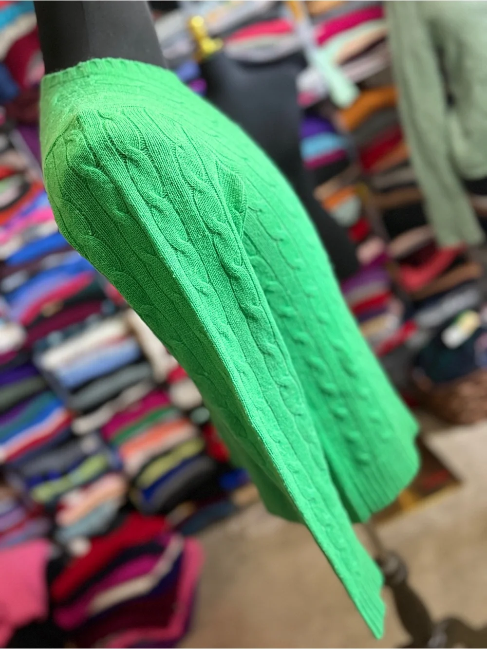 Men's Kelly Green Cable Knit Cashmere Sweater - Classic Crewneck